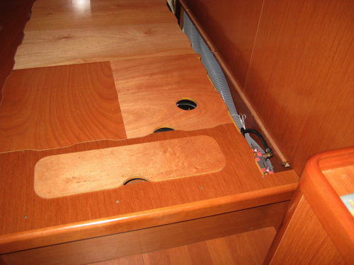 AM Port Aft Cabin Fuel Valve.jpg AM Port Aft Cabin Fuel Valve.jpg